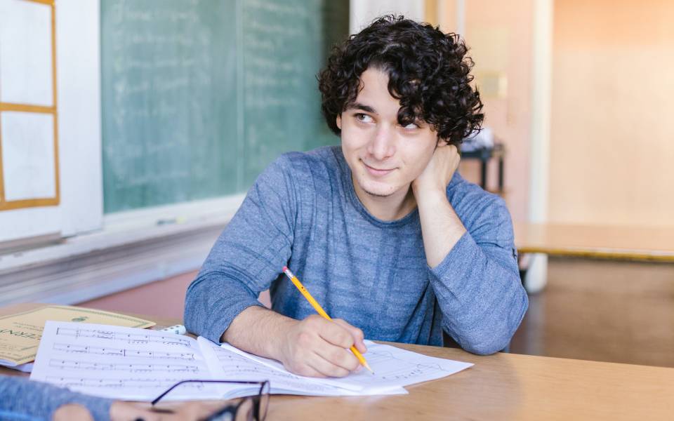 Pentingnya Translate Jurnal Internasional